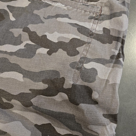 Wrangler Camouflage Cargo Shorts - Picture 4 of 8